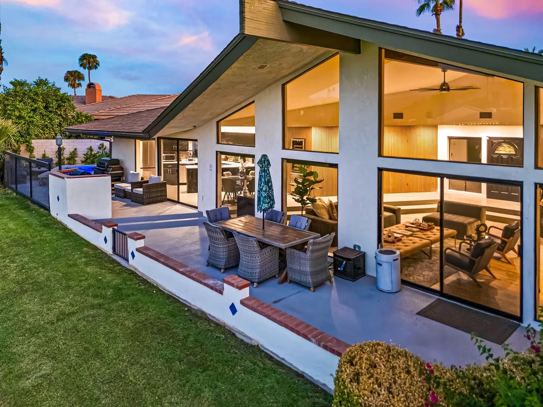 Edgy House - Image 27