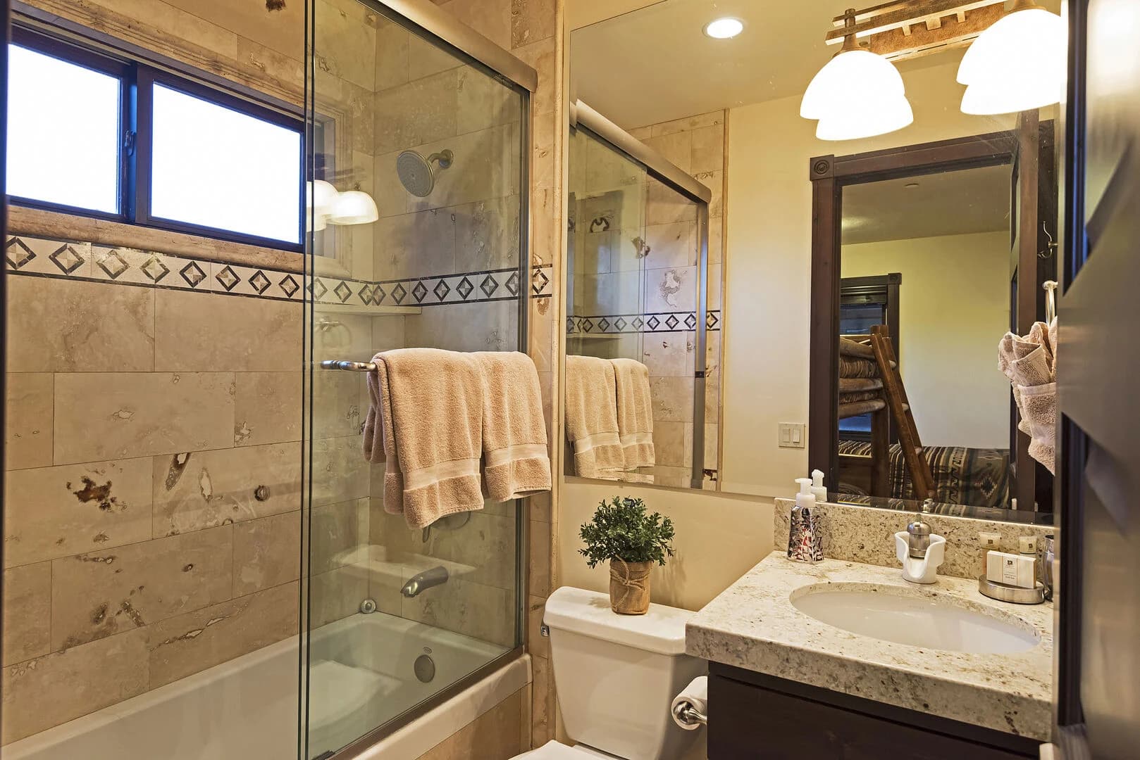 Big Game Lodge - Image 17