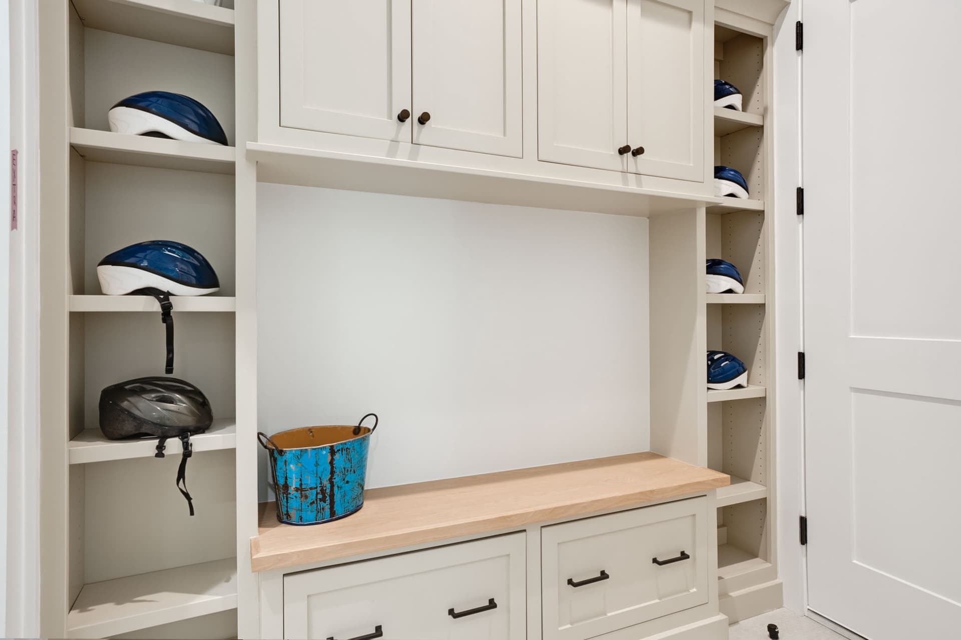 Shore To Have Fun - Image 14