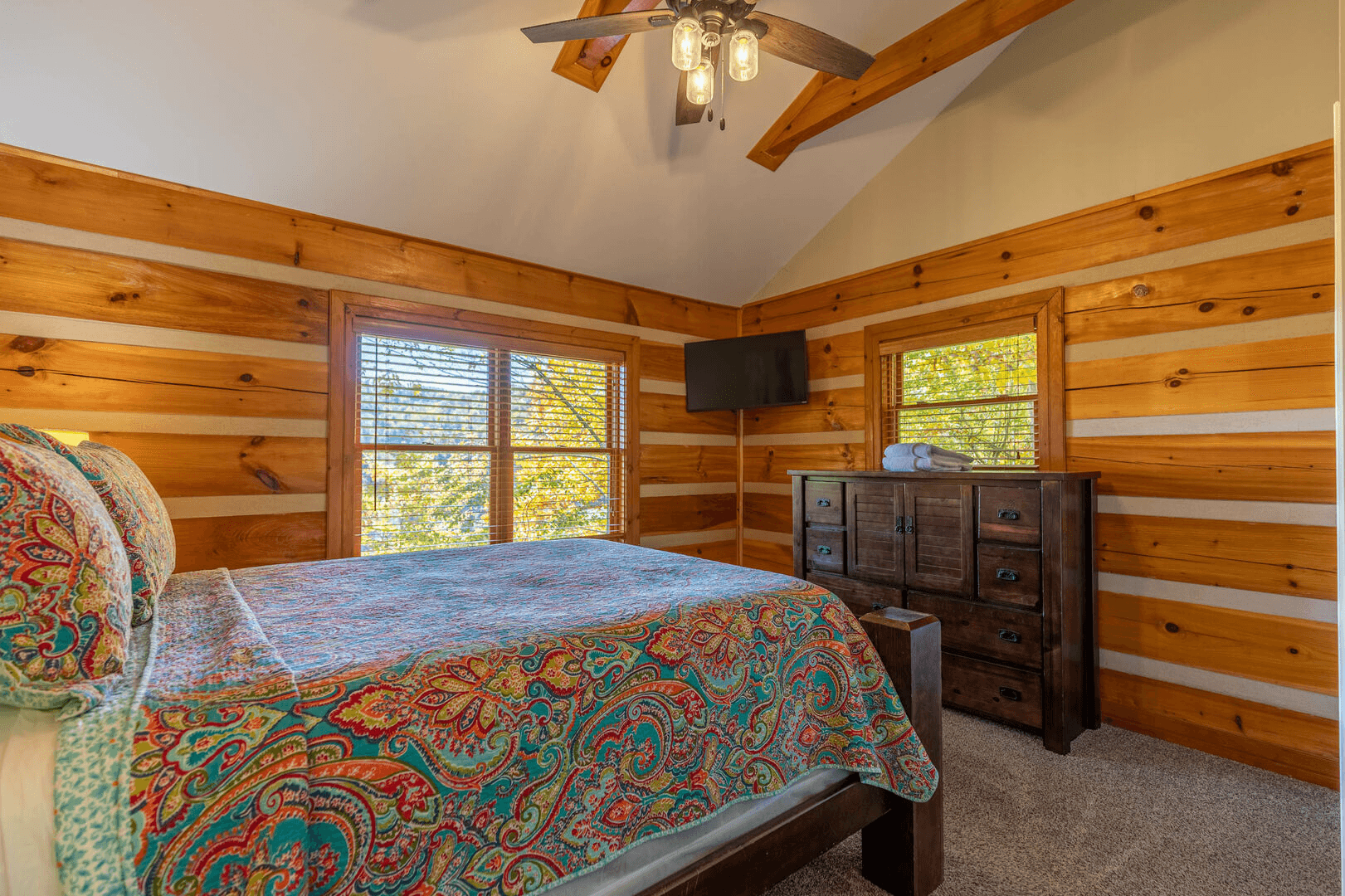 Log Inn at River Ridge - Image 9