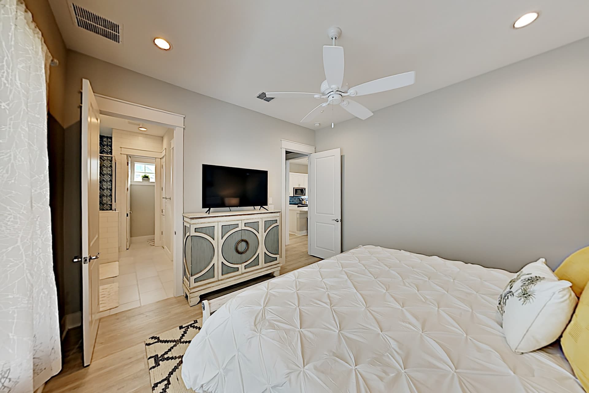 Crab Manor - Image 19