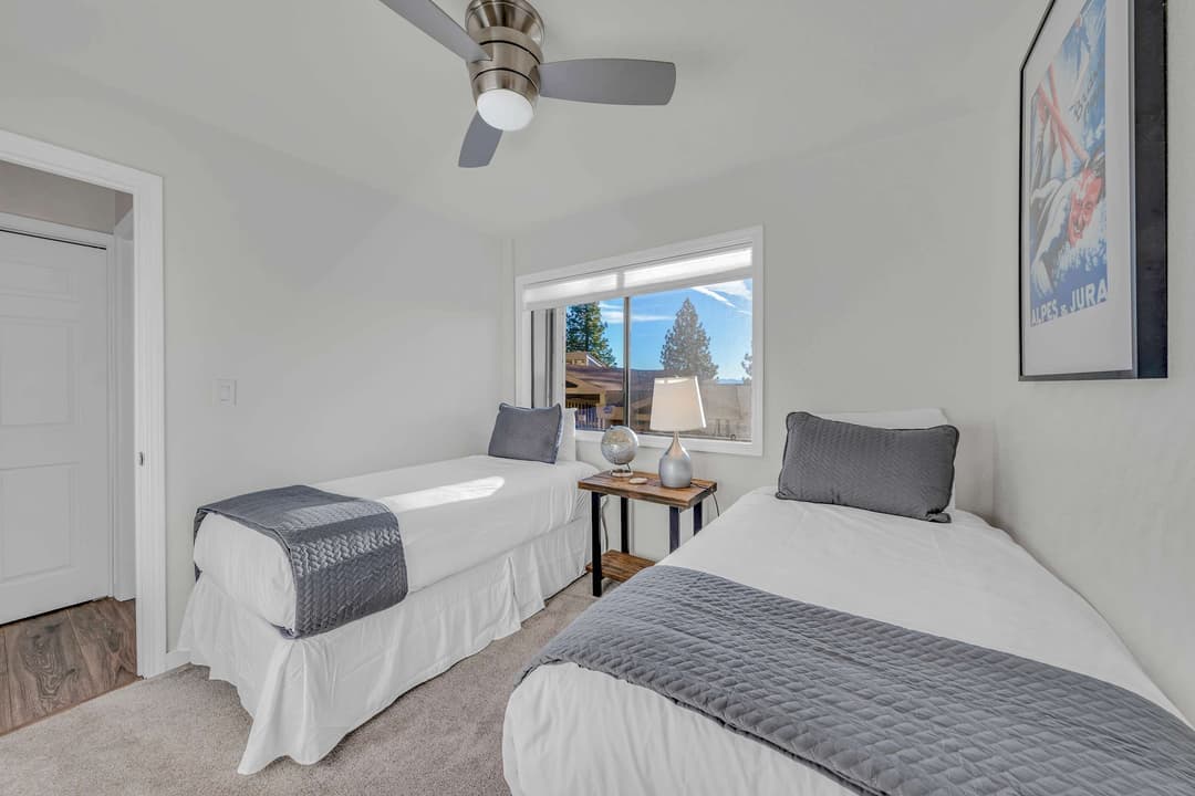 Cozy Mountain Escape - Image 15