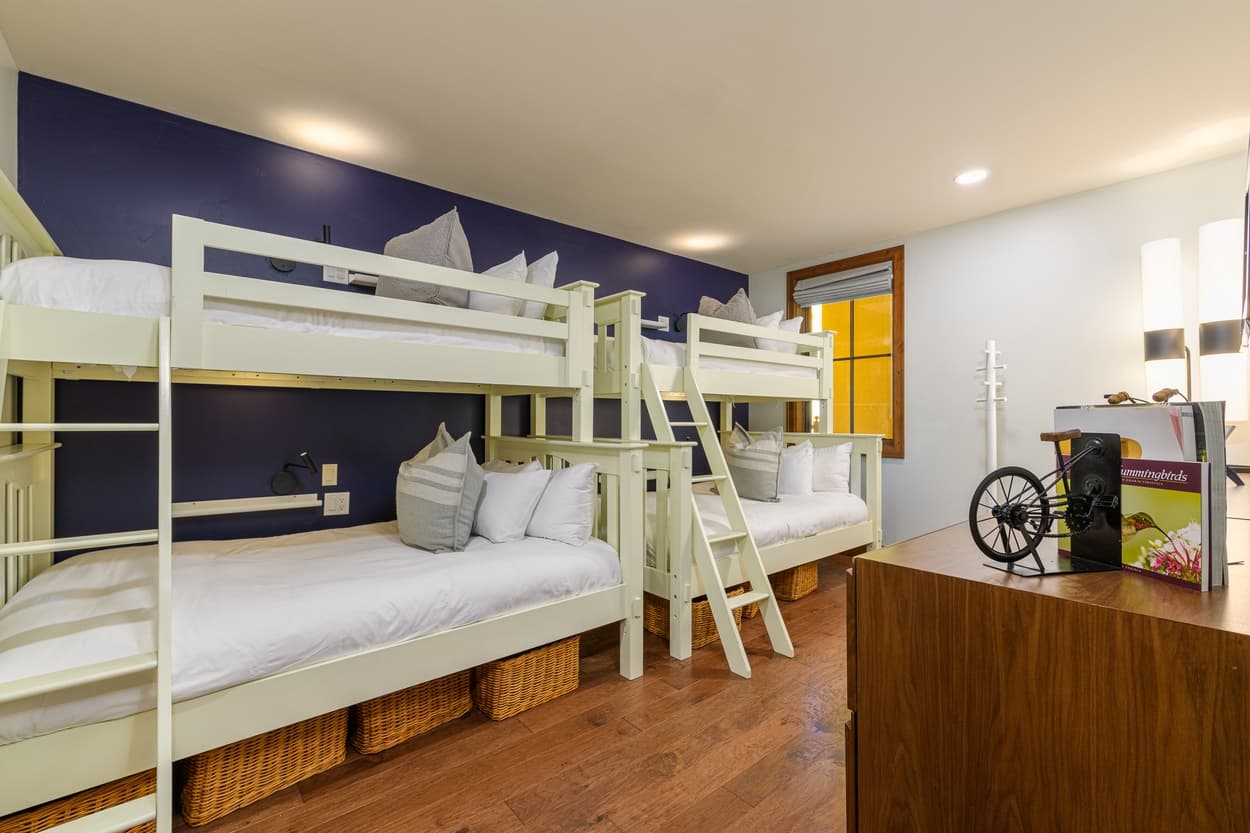 Eagle Bahn at The Ritz-Carlton - Image 7