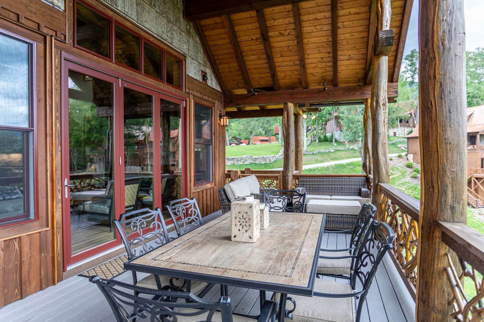 Lazy Bear Home - Image 32