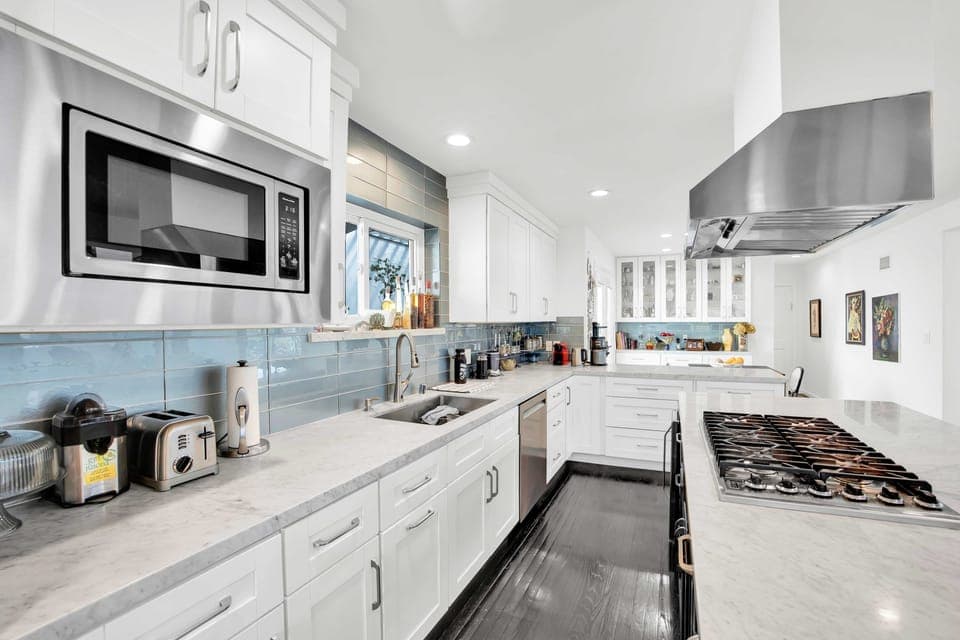 Pacific View Artist's Home - Image 10