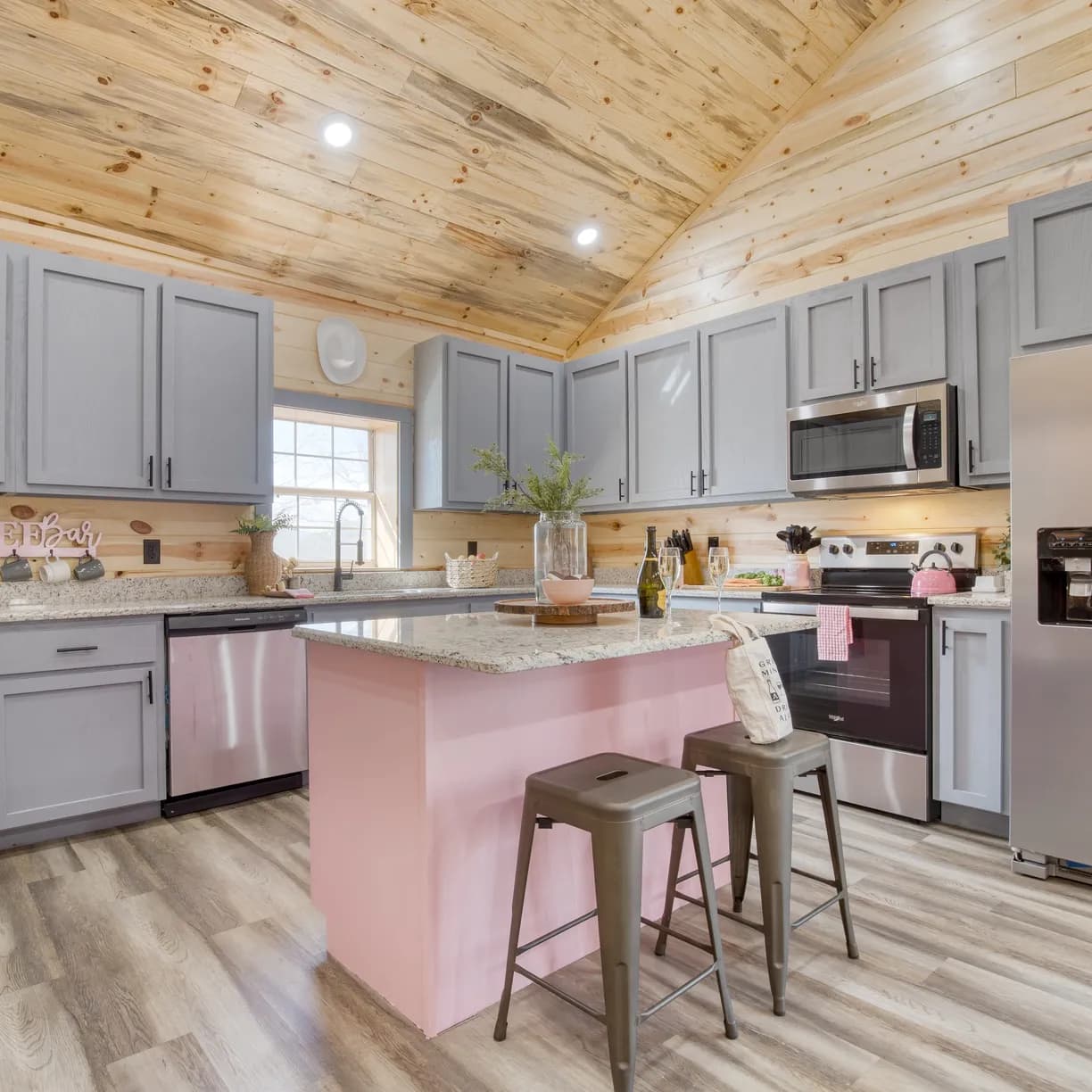 Pink Pines Place - Image 9