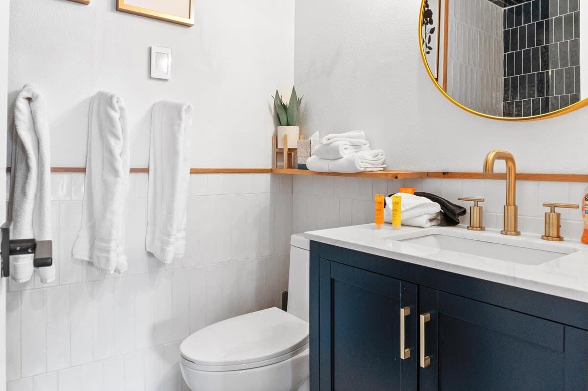 Nordic Mountain Haven - Image 10