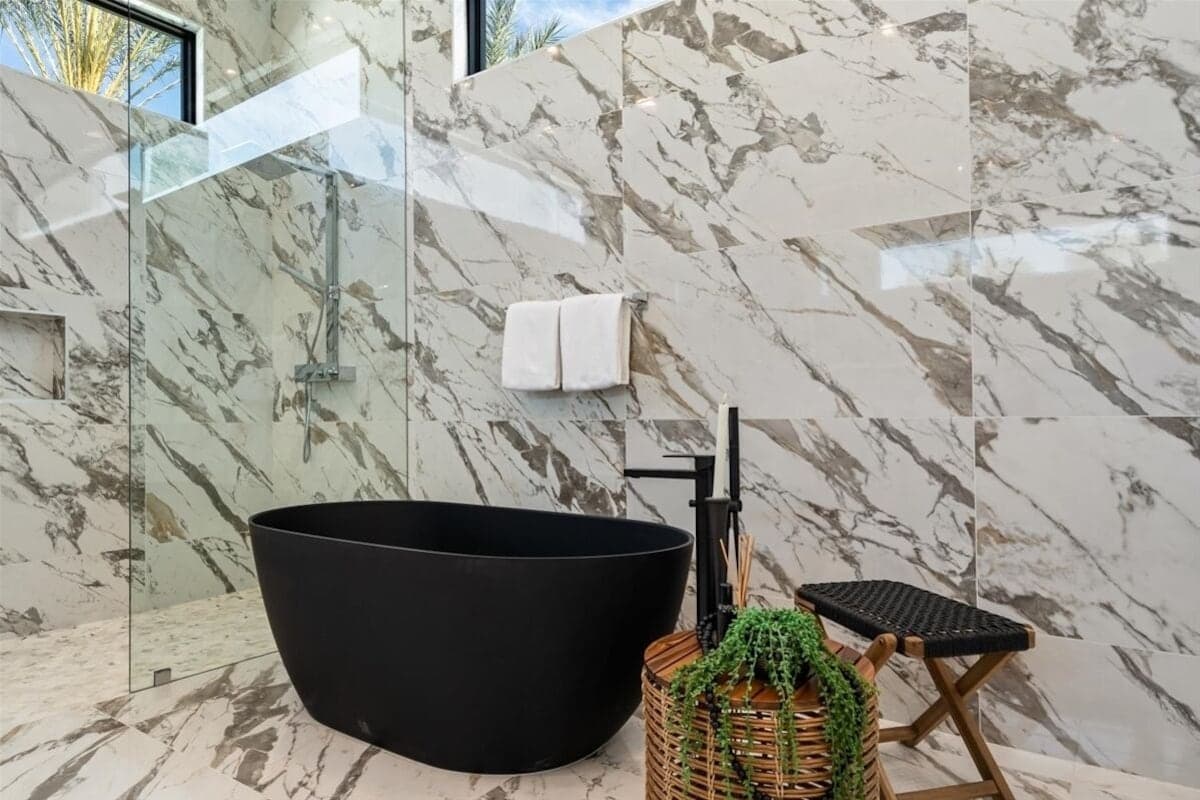 Bravo Villa #11 - Image 38