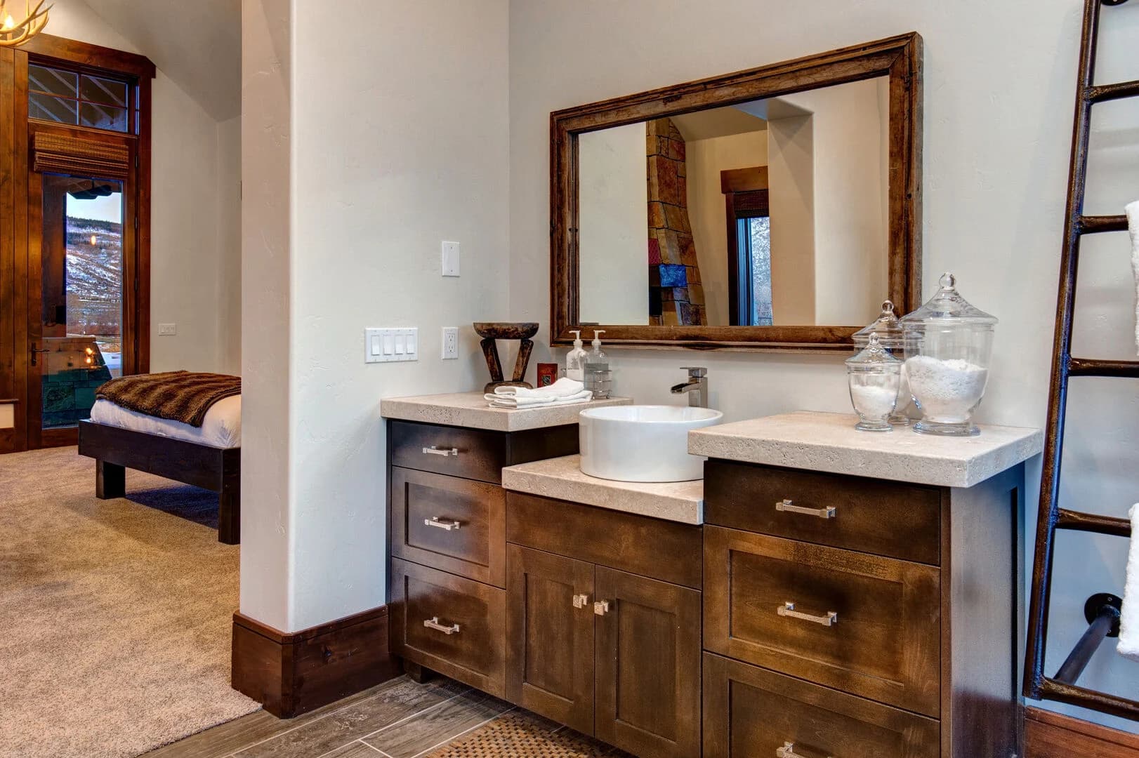 Twilight Moon Ranch - 7 Bedroom - Image 25