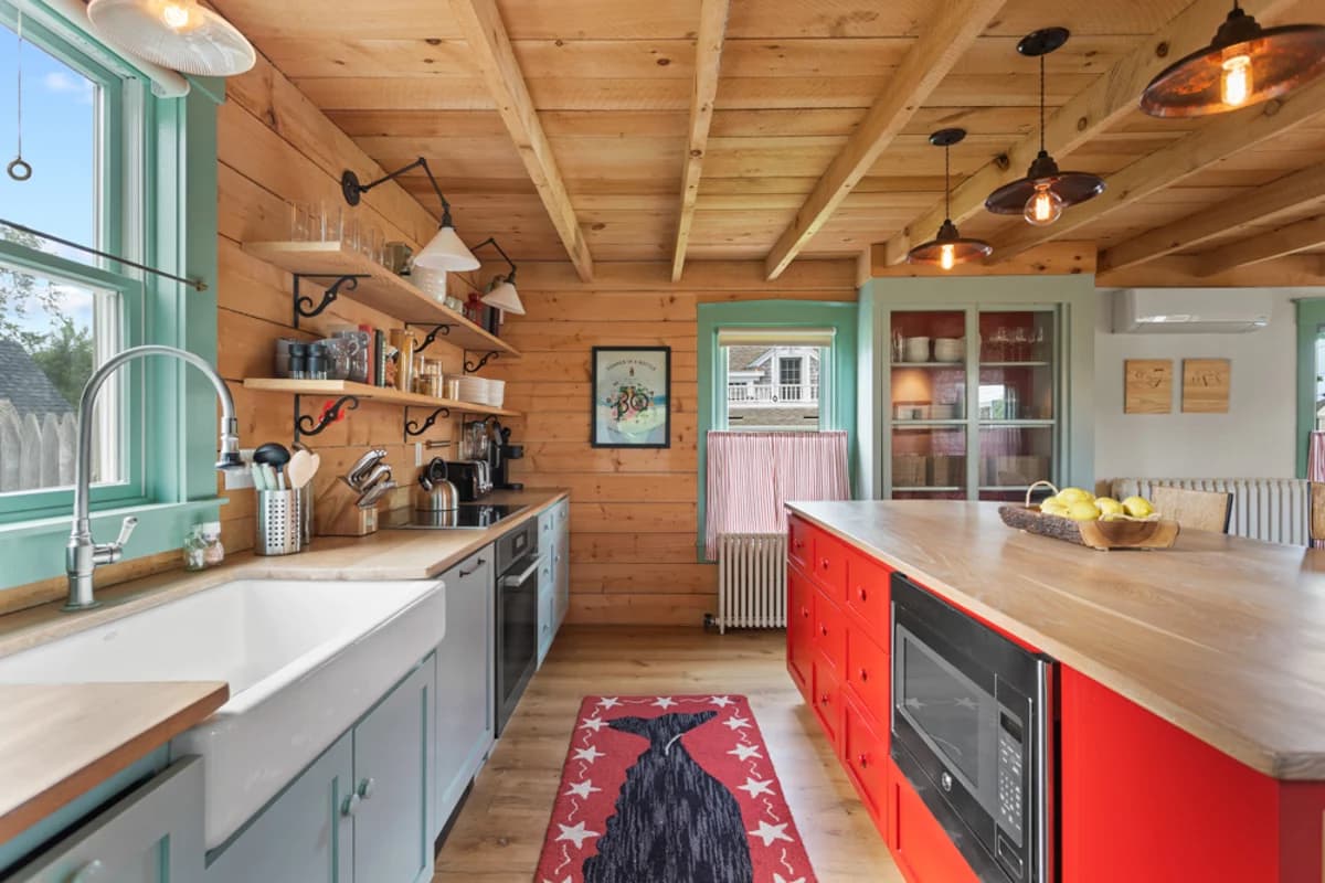 Chatham Farmhouse - Image 5