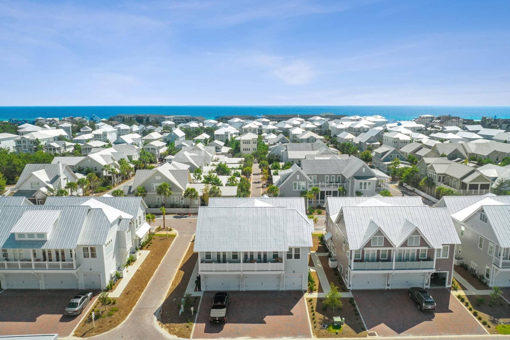 Emerald Waves - Image 23