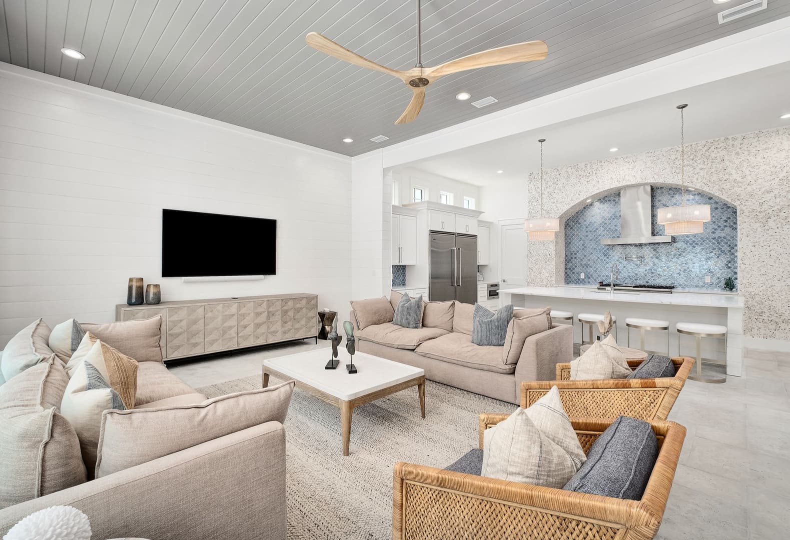 Oz by The Sea - Image 6