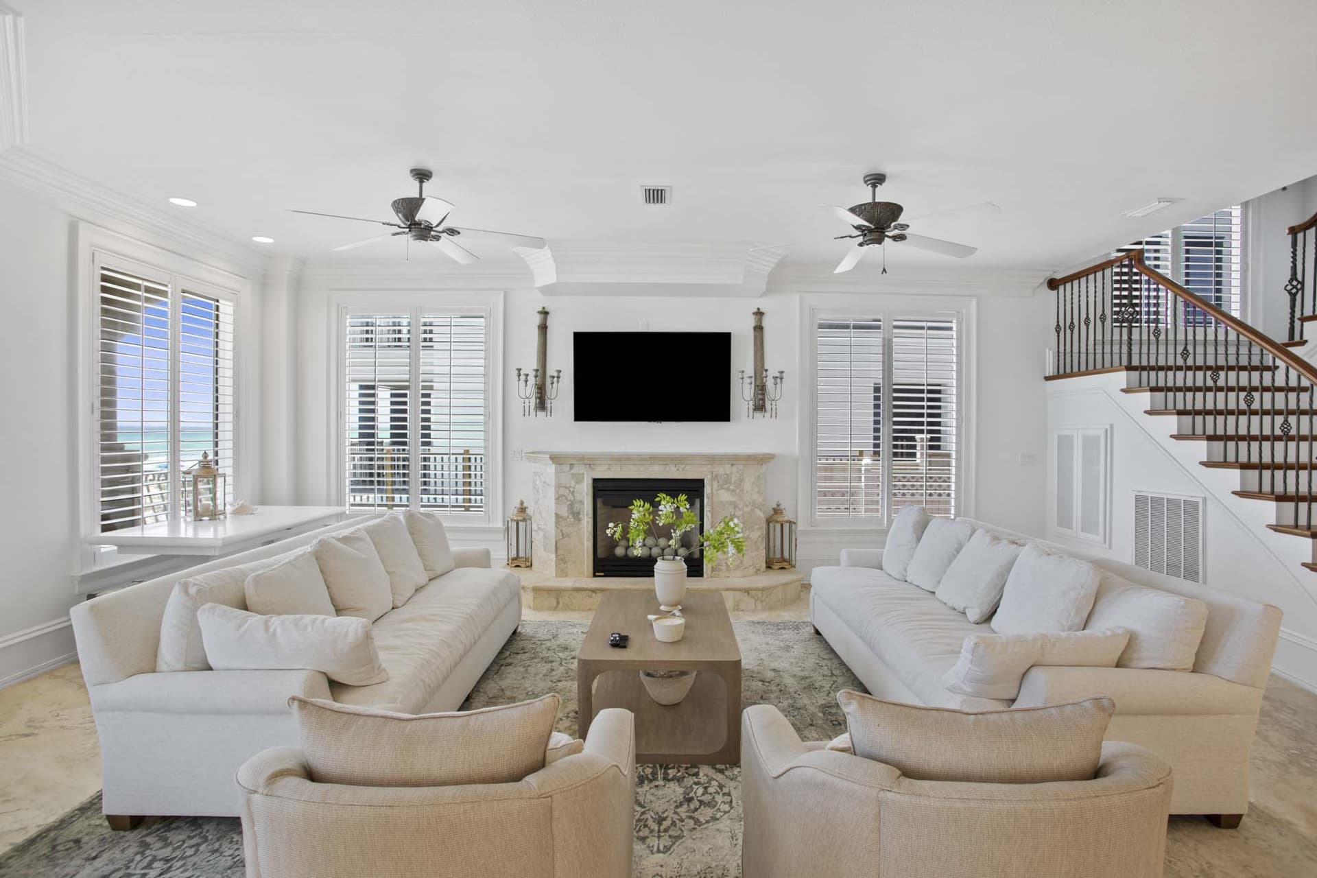 Kings View Manor - Image 4