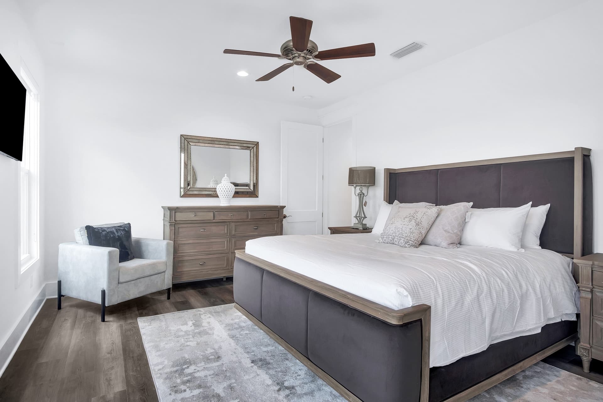 Aces High - Image 18