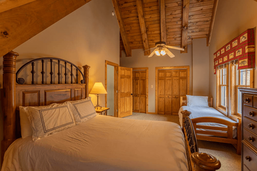 Gratitude House - Image 20