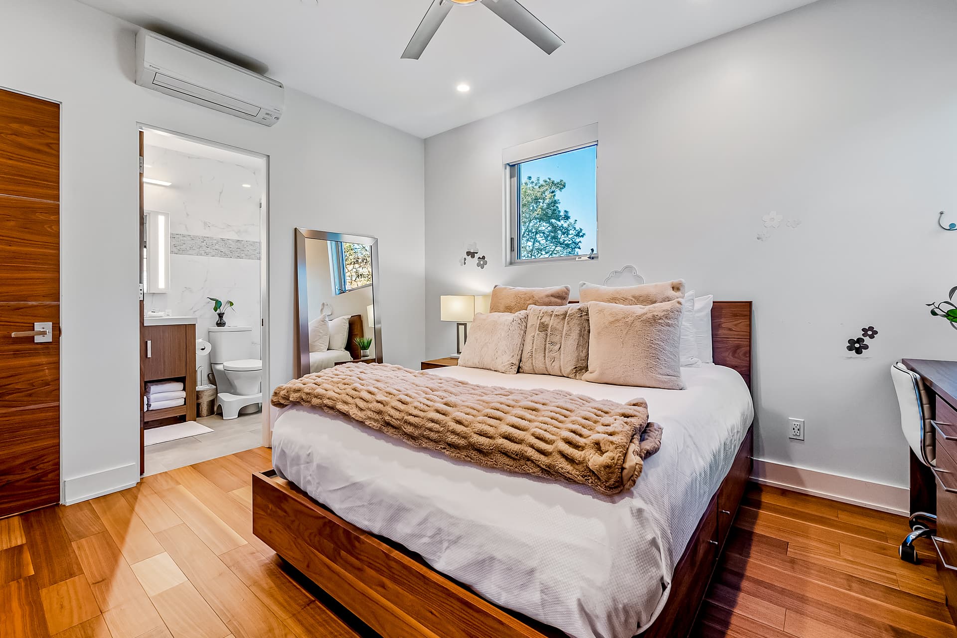 Del Mar Dreams - Image 21