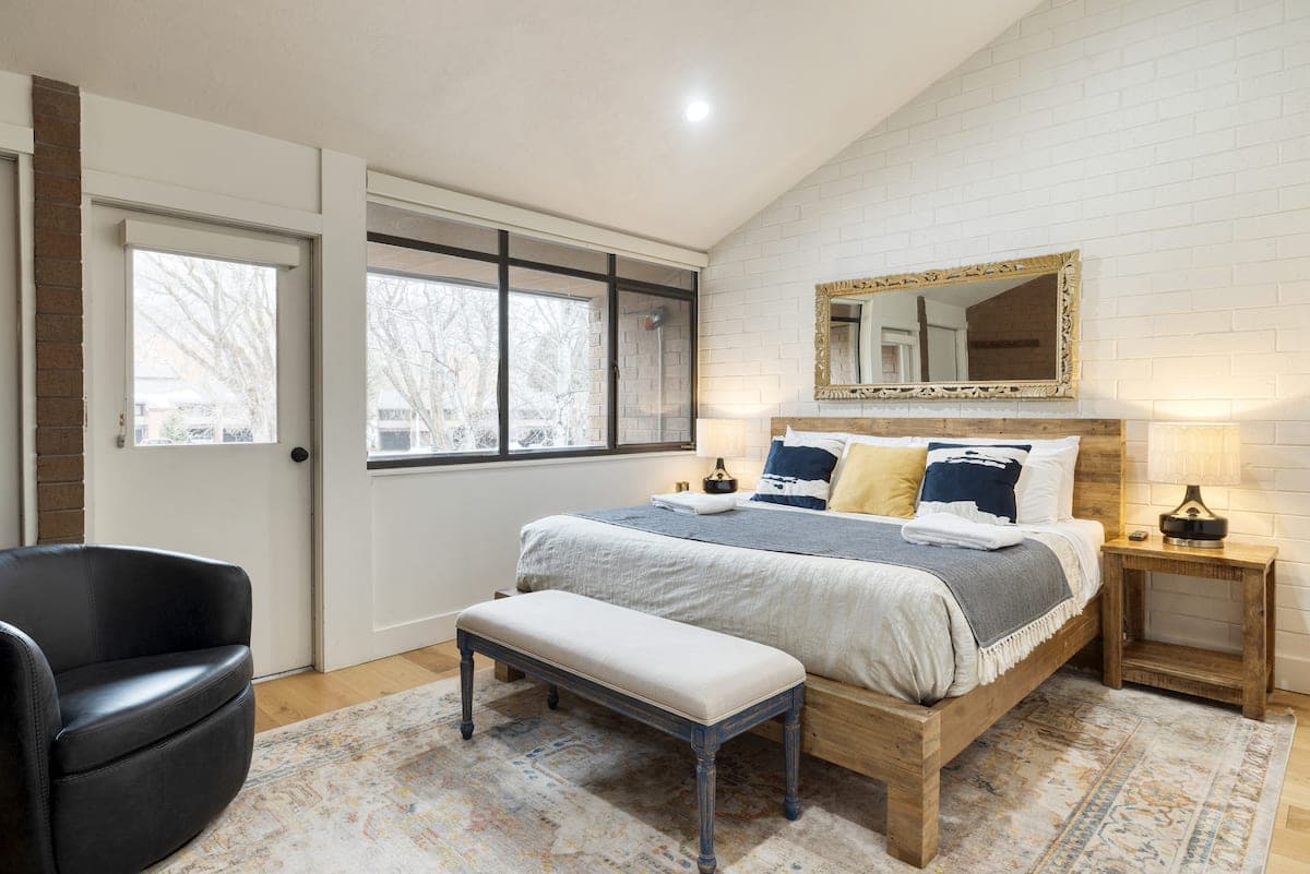 Parkside Condo - Image 12