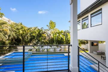 Surf-Side Beach House - Image 40