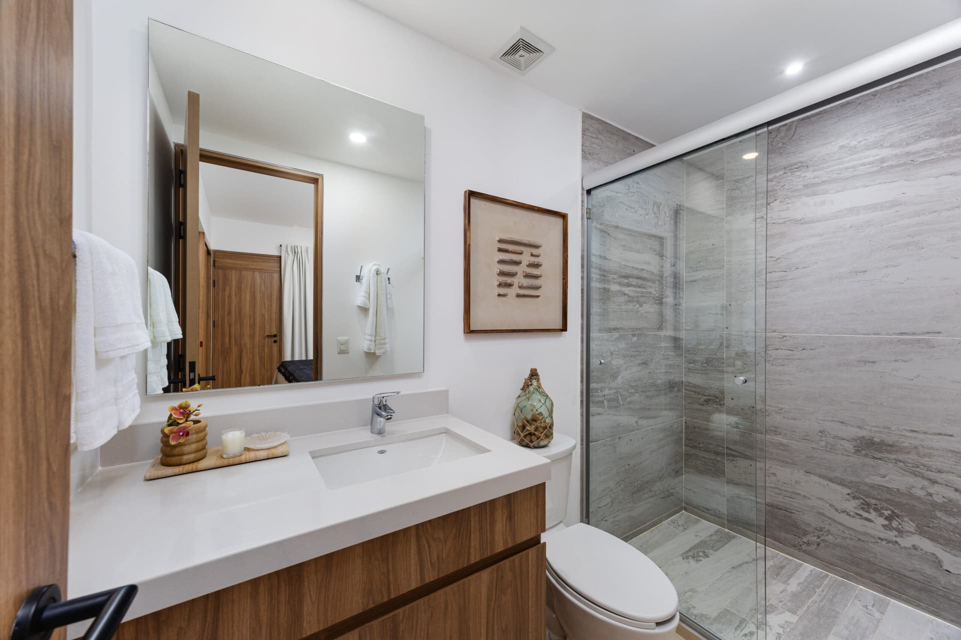 Harbor 171 Residences #803 - Image 46