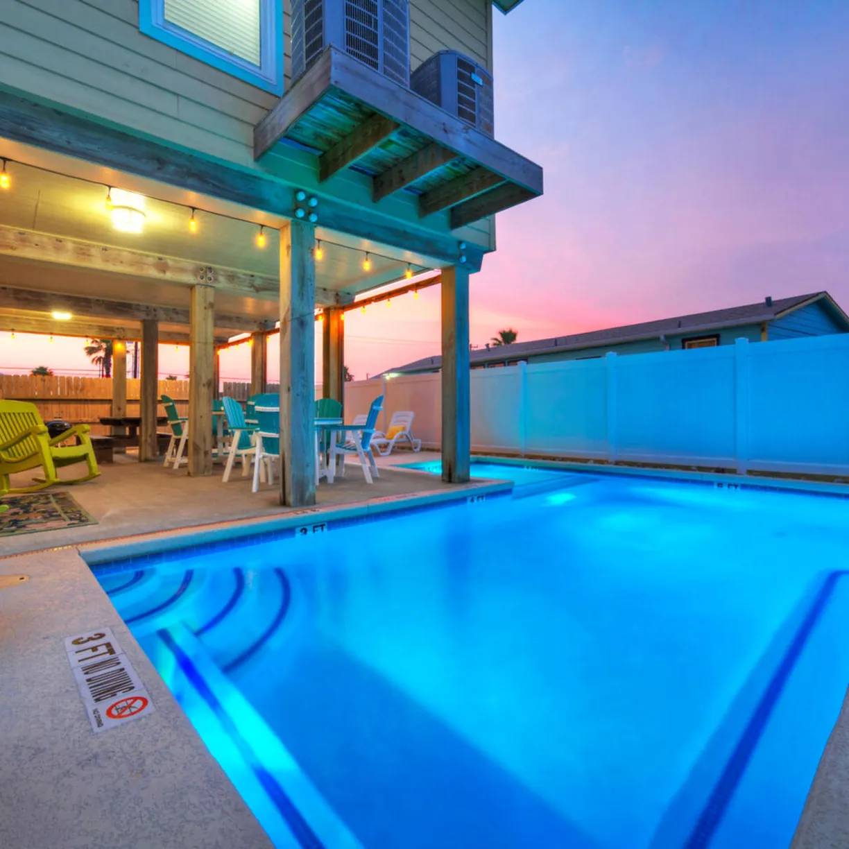 Moxy's Beach House - Image 63