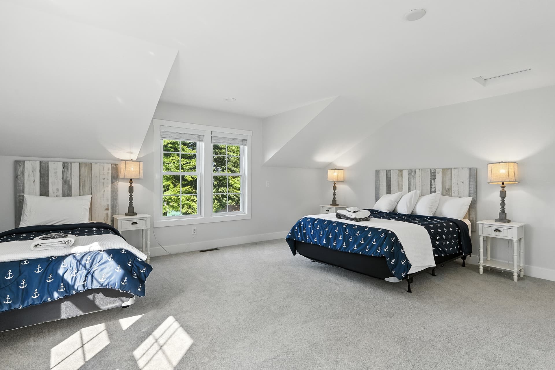 Thenell's Beach House - Image 42