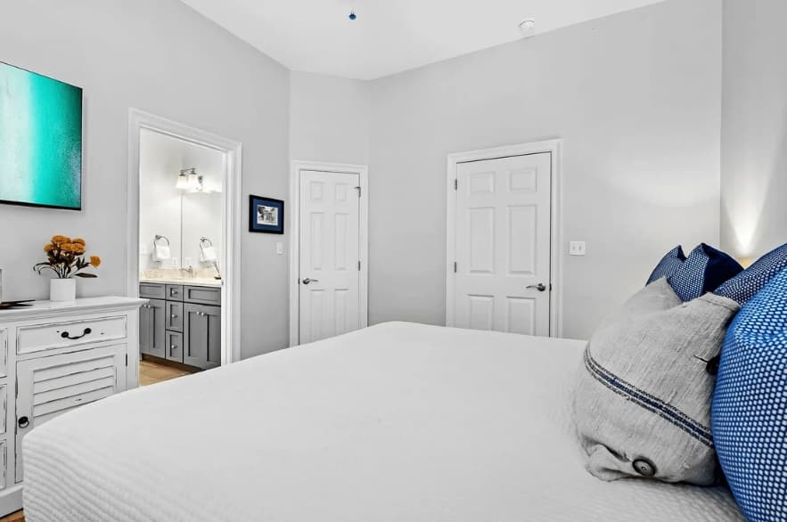 Grovey by the Sea - Image 28