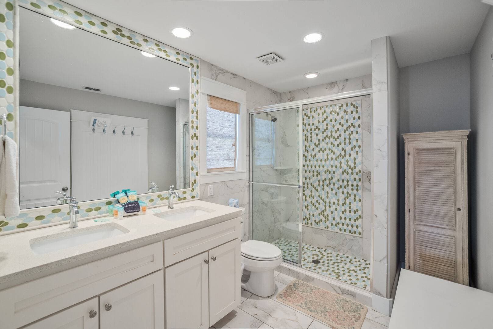 Pura Vida - Image 24