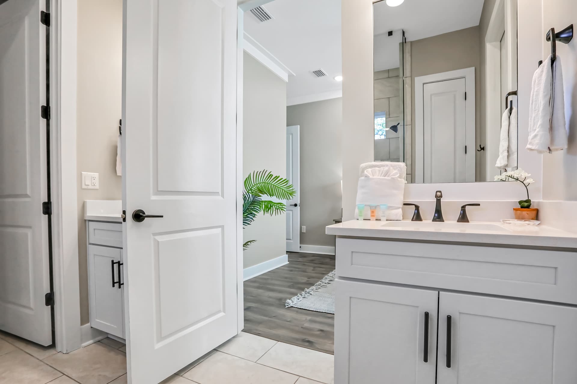 Come Sail Away House - Image 11