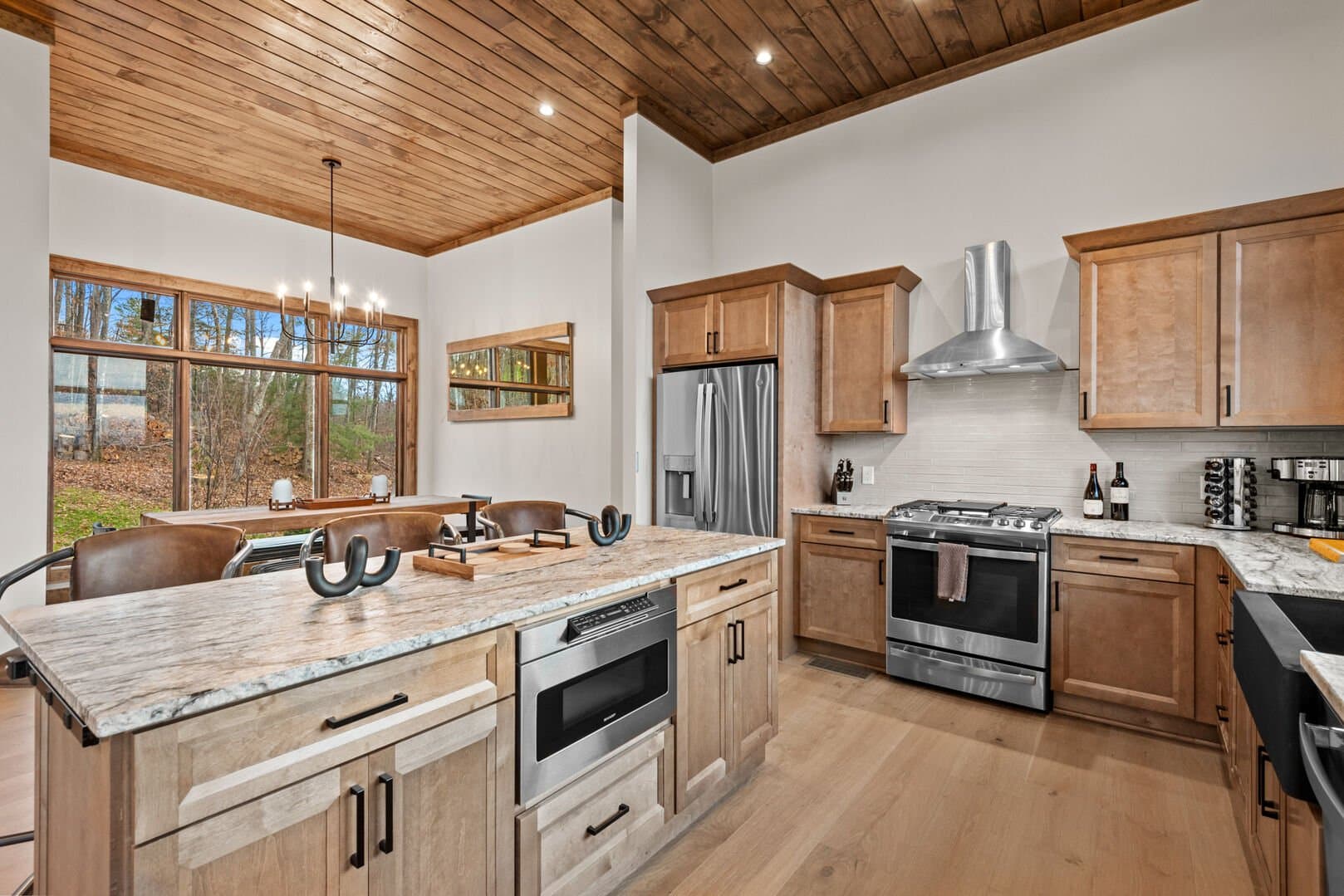 Dire Wolf at Eagles Nest - Image 15