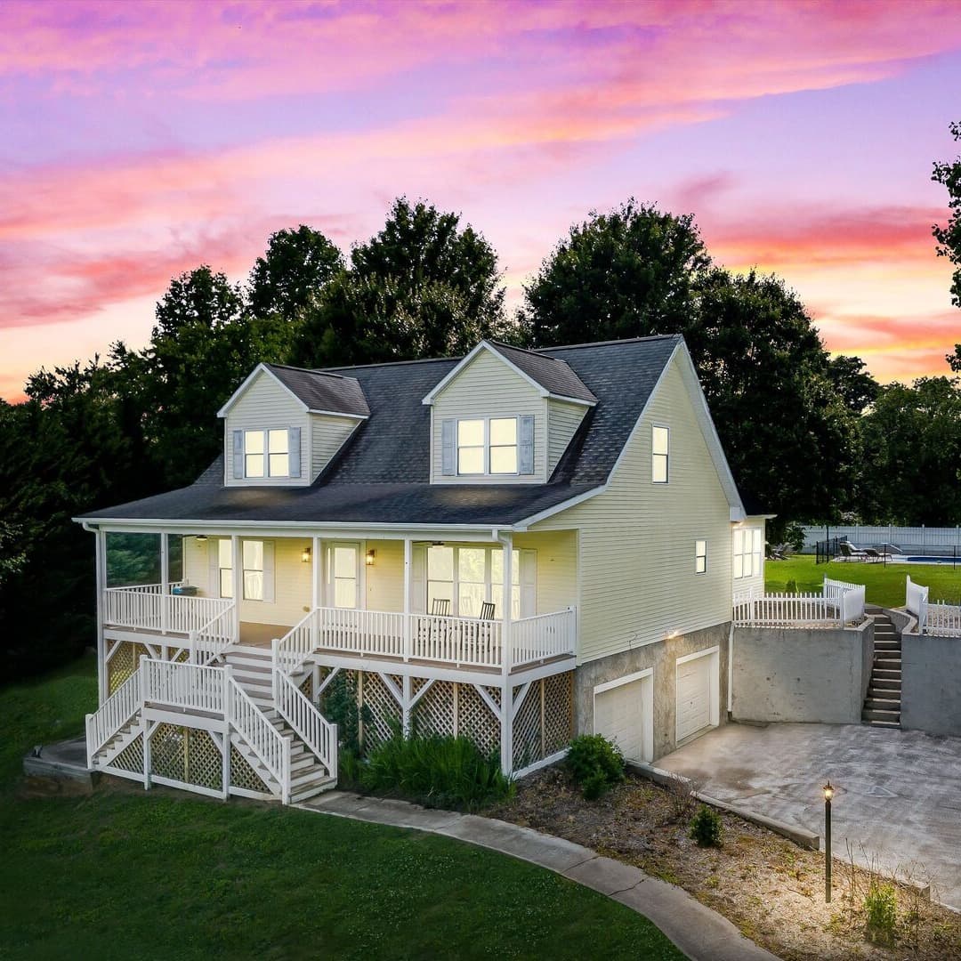 Creekside House - Image 1