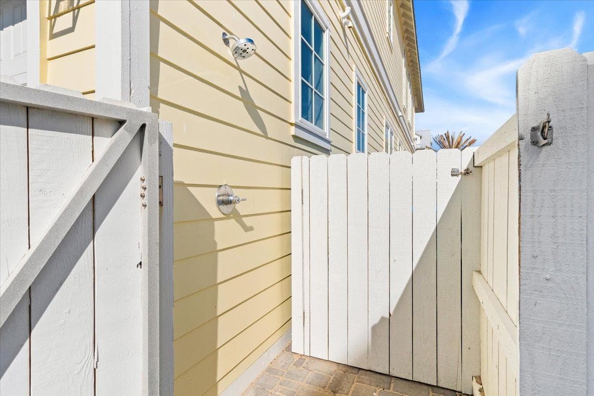 Sunny Shores - Image 58