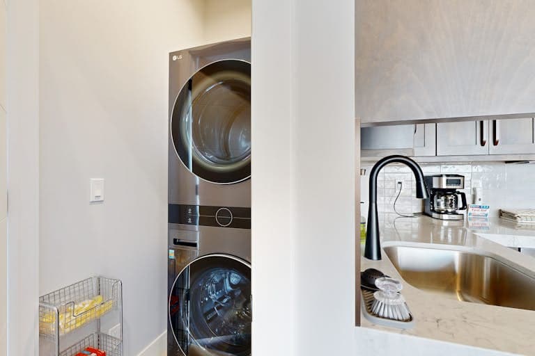 Luxury Hideout Overlook - Image 22