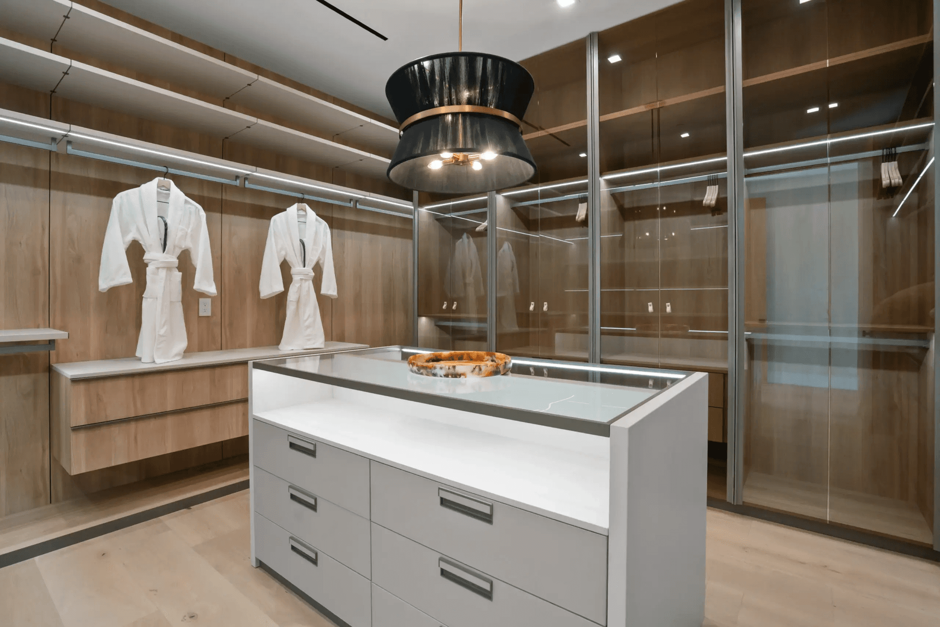 Linda Flora - Image 39