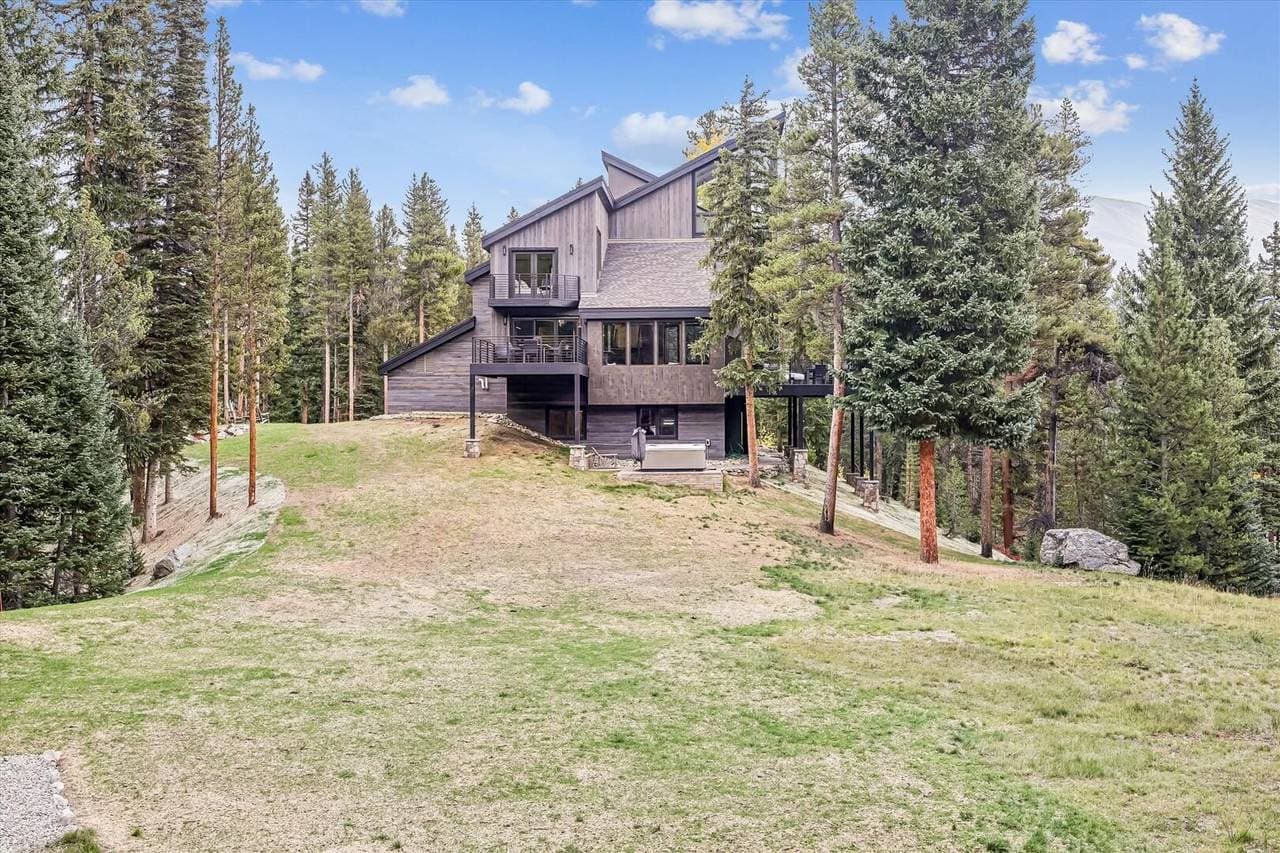 Summit Solitude Estate - Image 69