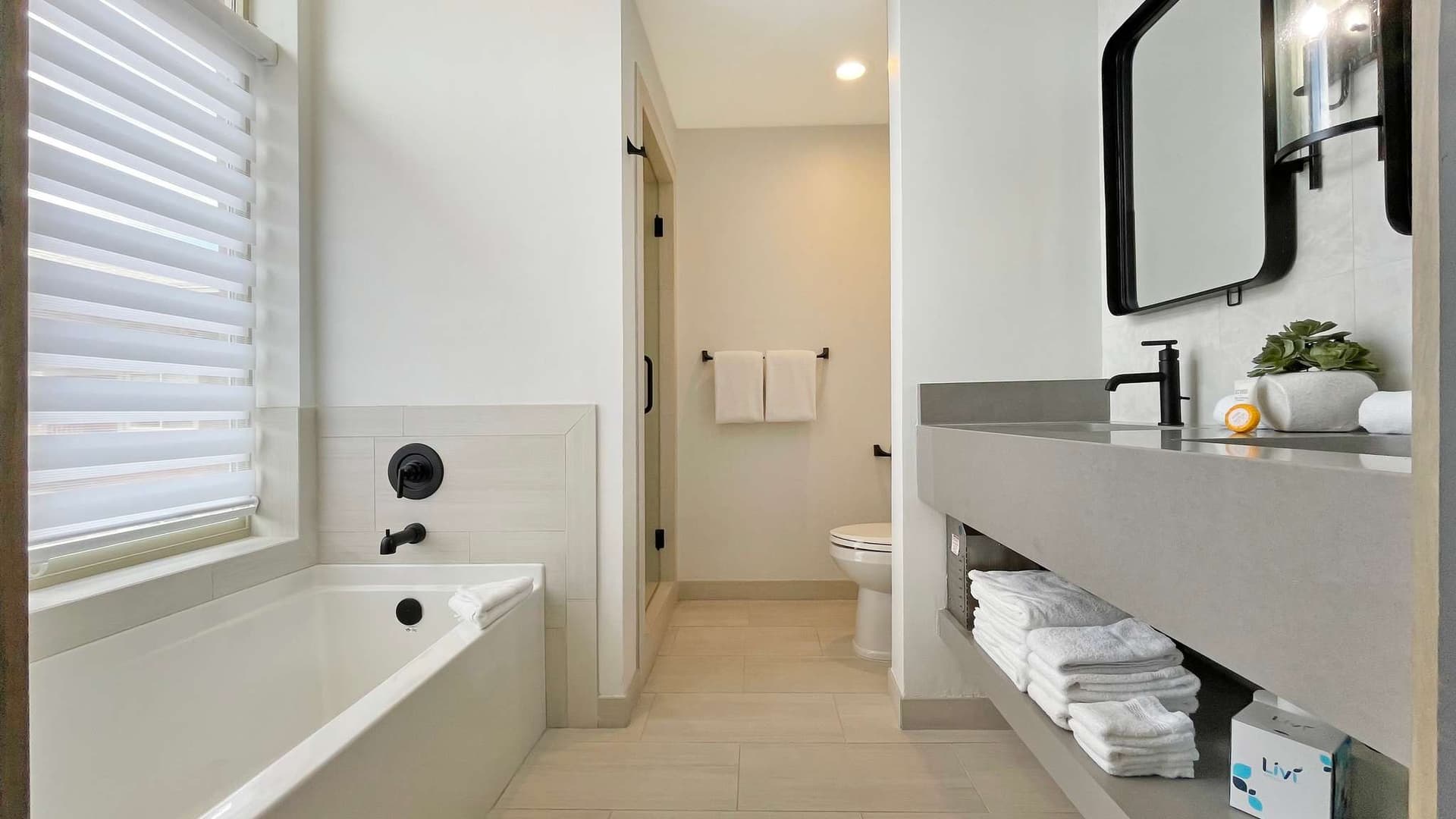 Sneaux Shack - Image 33