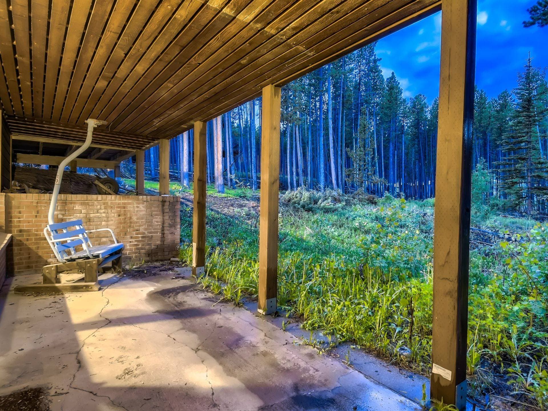 Breck Lodge House - Image 29