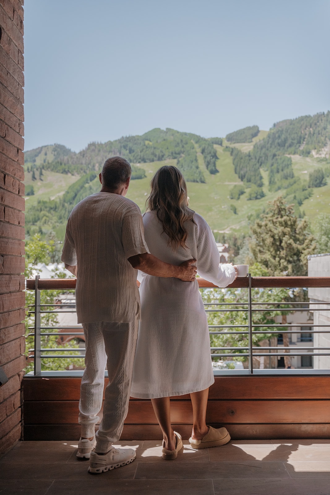 aspen-couple-relaxing