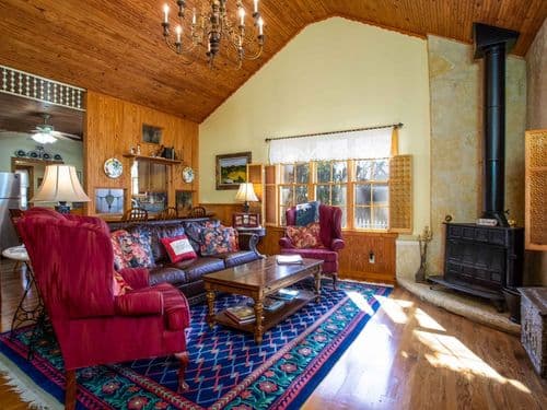 Crepe Myrtle Cottage - Image 1