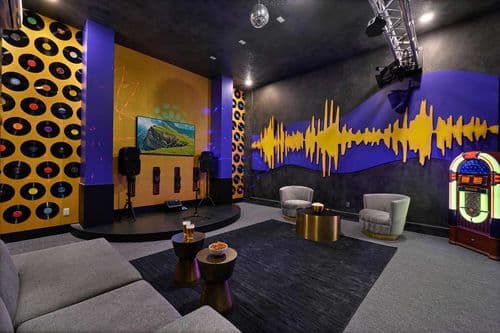 Pop Star Palace - Image 2