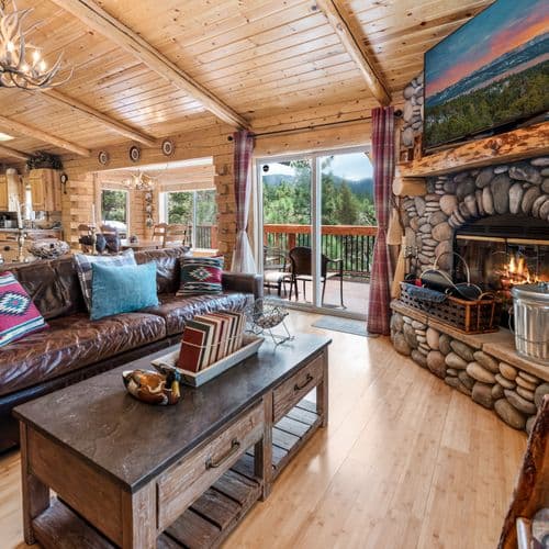 Moon Bear Lodge - Image 1