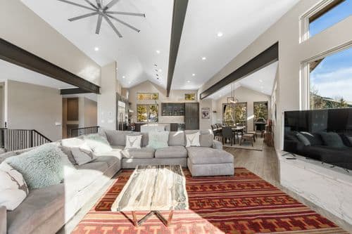 Caravelle House #200 - Image 1