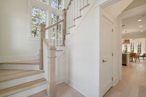 Harlies House - Image 2