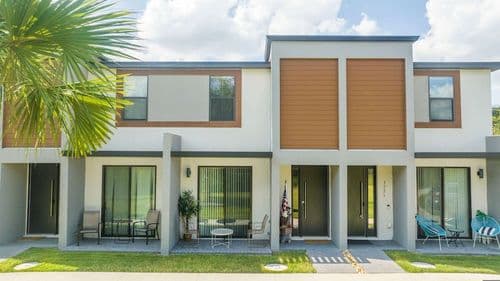Tranquil Townhouse #3221 - Image 1