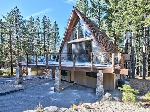 Crest Drive House - Image 1