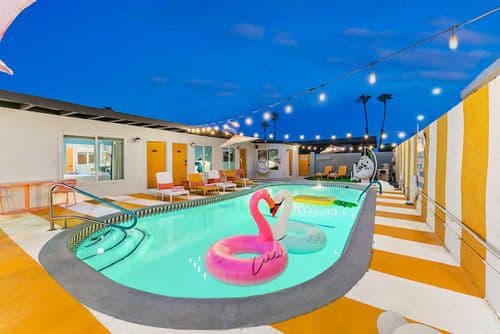 Mod Retreat in Vibrant Palm Springs - Image 1