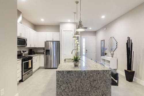 Summerville Townhome #7580 - Image 2