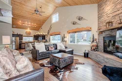 Hallmark Chalet - Image 1