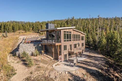 Powder Seeker Lodge - Image 1