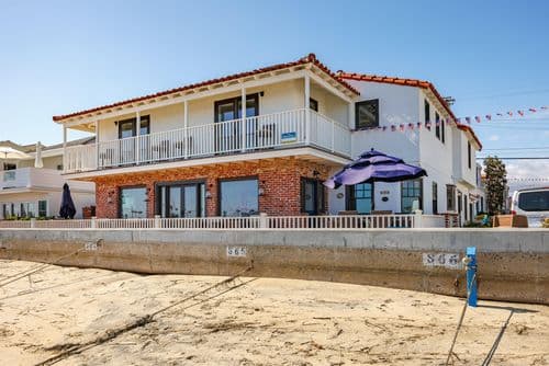 Harbor Beach Escape - Image 2