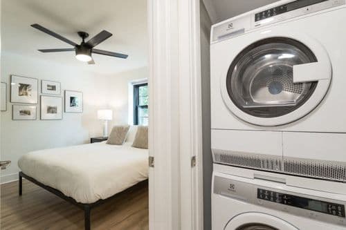 Uplifted Retreat Residence - Image 19